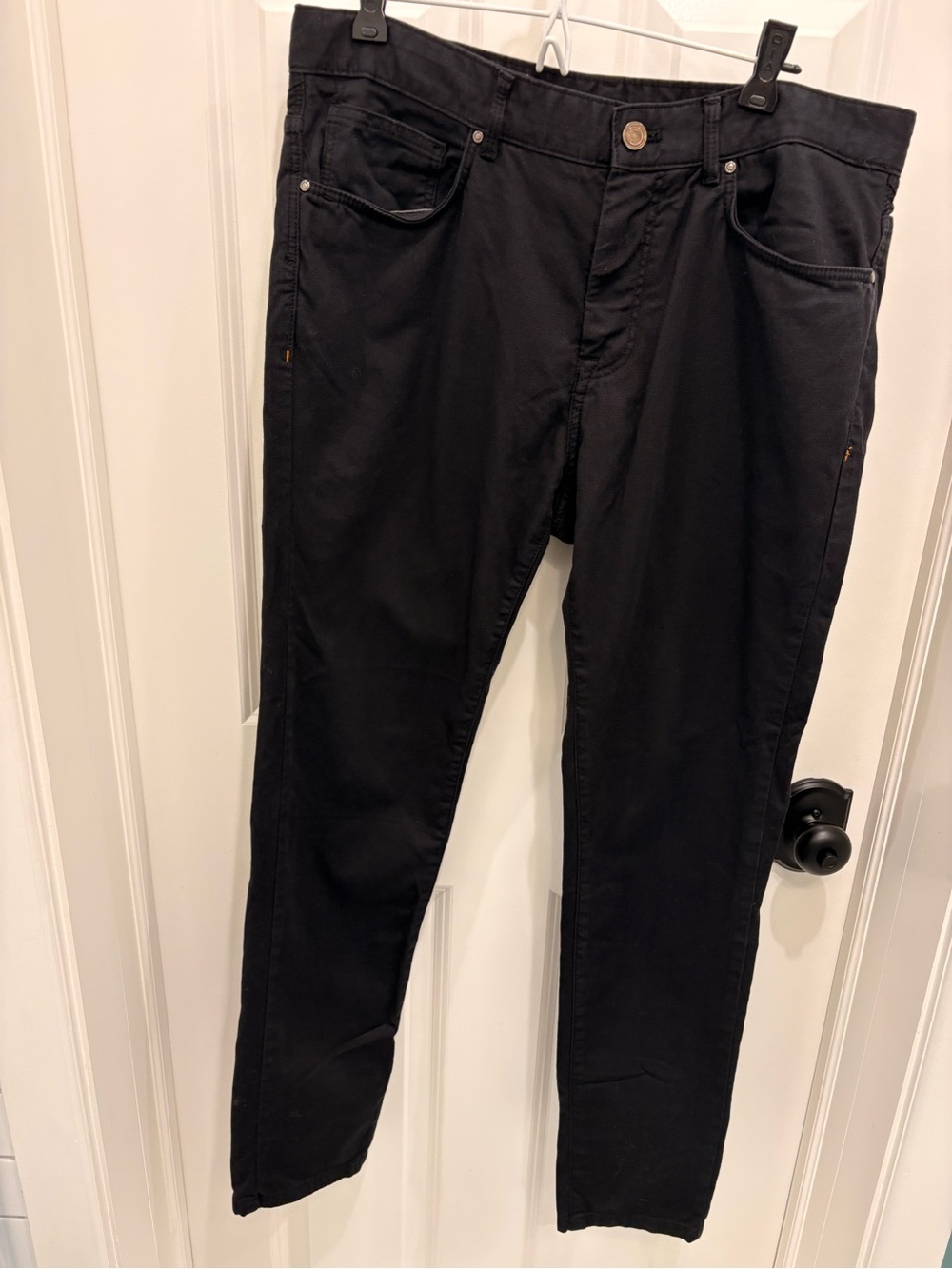 Zara Men's Black Slim Straight pants
